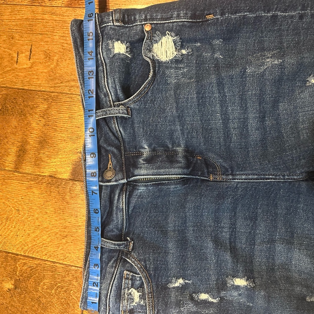 Judy Blue Distressed Jean Shorts in Blue - Picture 5 of 6